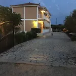 Dimaras