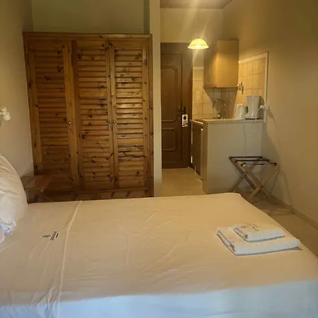 Dimaras Apartment *