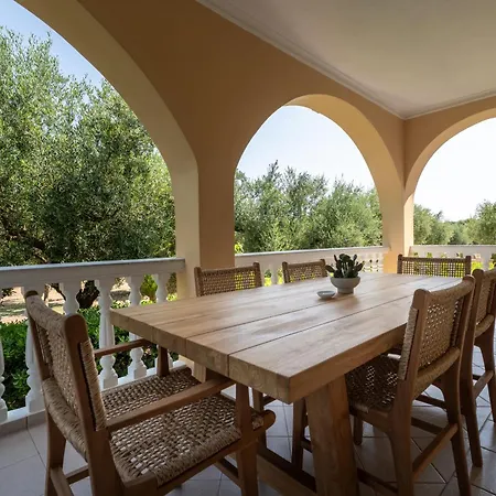 Dimaras Apartament *