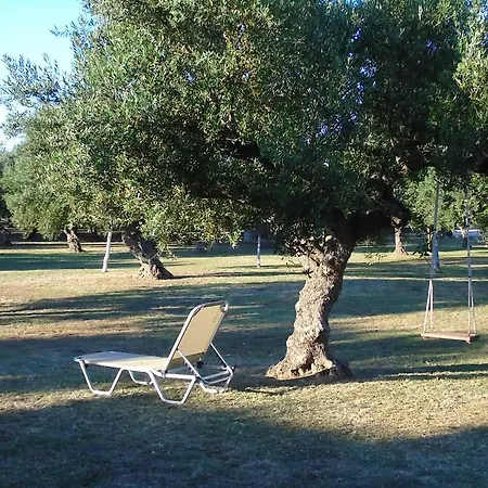 Apartament Dimaras *